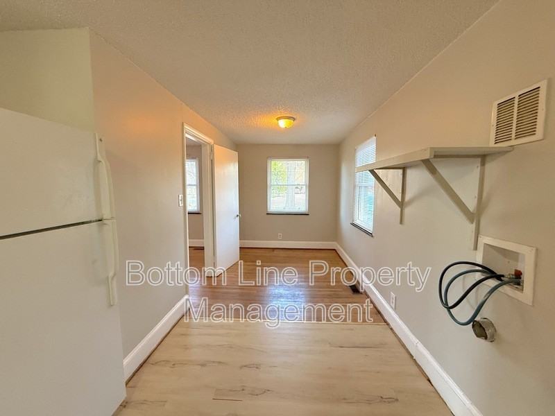 725 Tom Sadler Rd - Photo 3 of 13