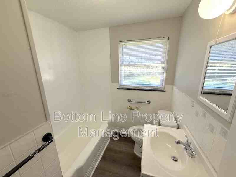 725 Tom Sadler Rd - Photo 7 of 13