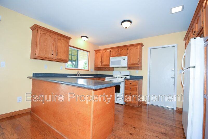 730 Jay Ave - Photo 6 of 20