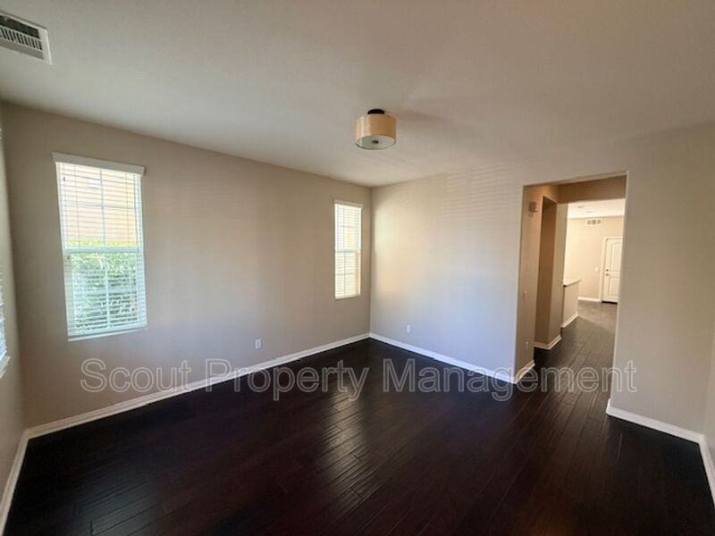 31875 Domenoe Way - Photo 3 of 28