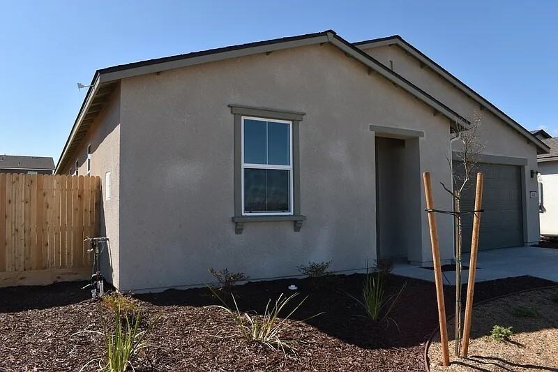 4728 Isabella Ct - Photo 2 of 50