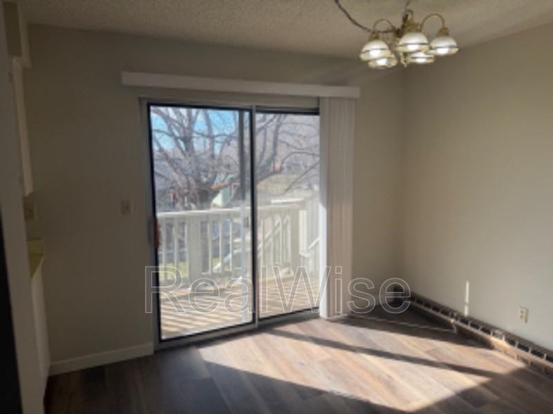 217 Nw 7th St - Photo 2 of 15