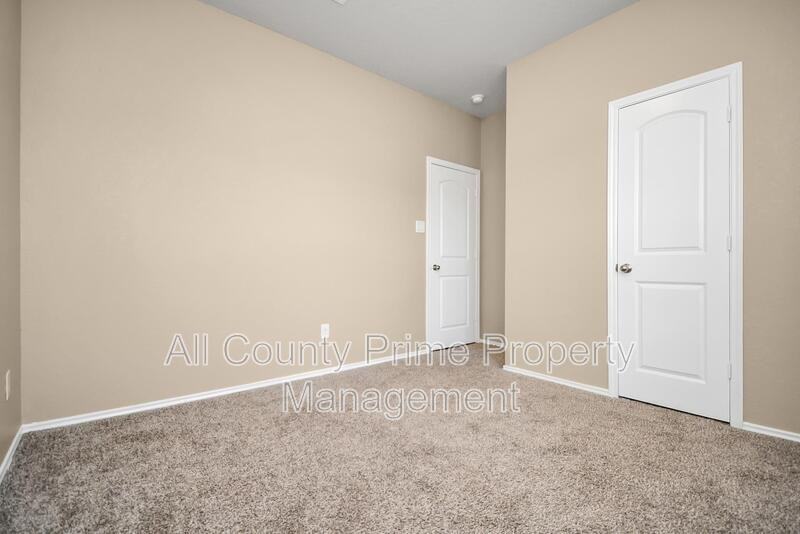 5415 Dover Terrace Way - Photo 7 of 38