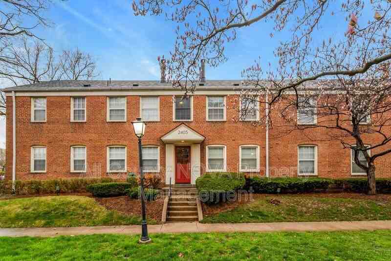 2405 Arlington Blvd #101 - Photo 3 of 26