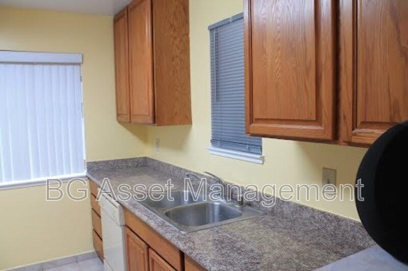 3112 Groom Dr - Photo 2 of 17