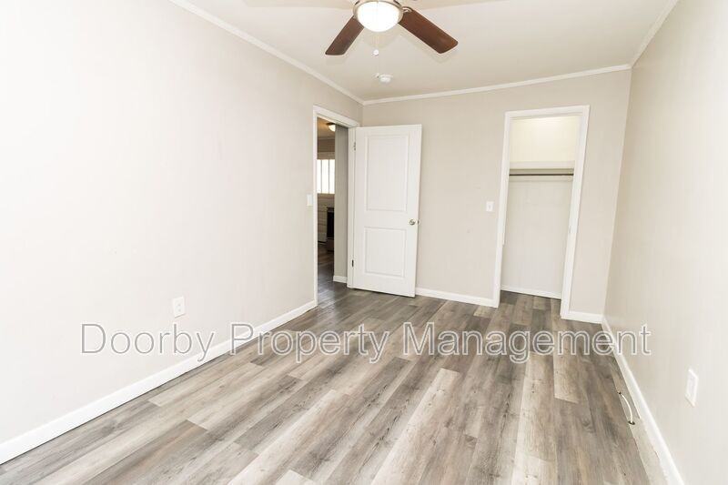 207 Napier St #3 - Photo 5 of 8
