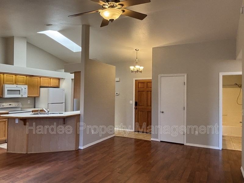 1362 E Pineridge Dr - Photo 6 of 21