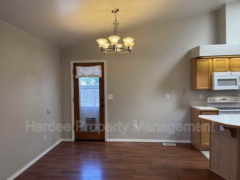 1362 E Pineridge Dr - Photo 7 of 21