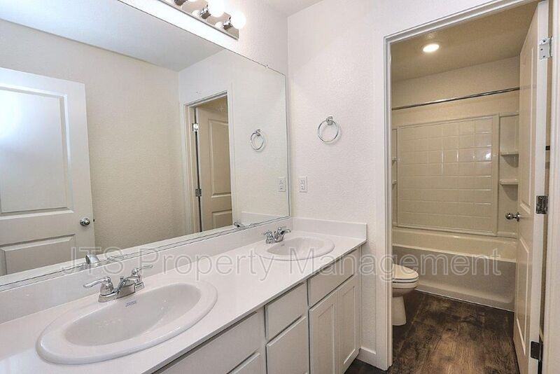 716 Franklin St - Photo 6 of 50