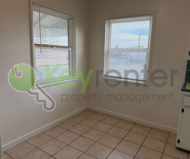 691 El Camino Ave #5 - Photo 6 of 20