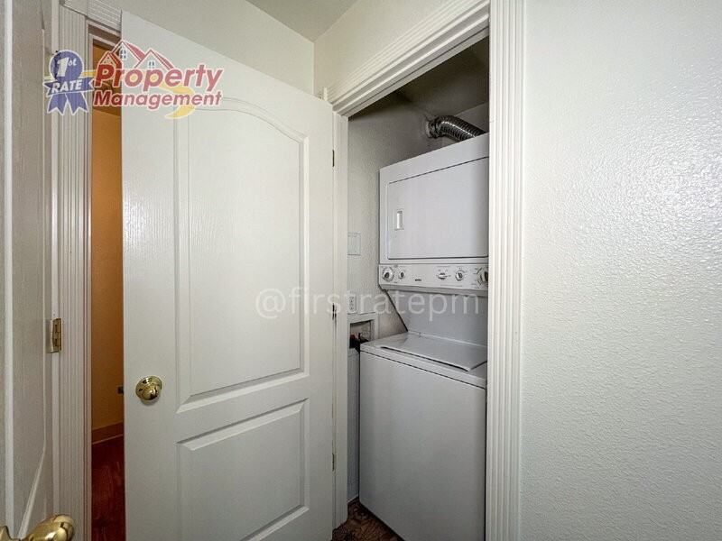 5940 W Port Ln #101 - Photo 6 of 39