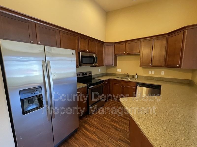 5014 Everett St #202 - Photo 4 of 16