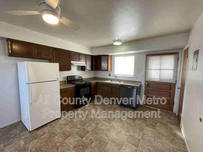 9376 W 57th Ave #2 - Photo 4 of 11