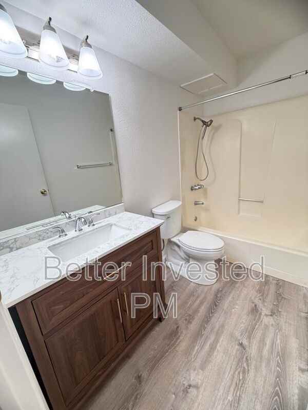 745 S Dora St #H - Photo 7 of 13