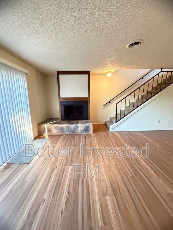 966 Marlene St - Photo 4 of 26