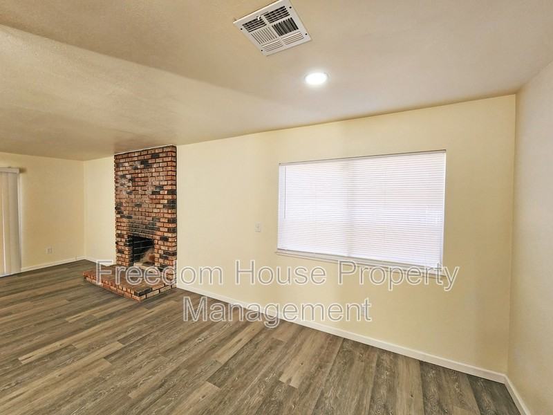 1930 Kearney St - Photo 7 of 42