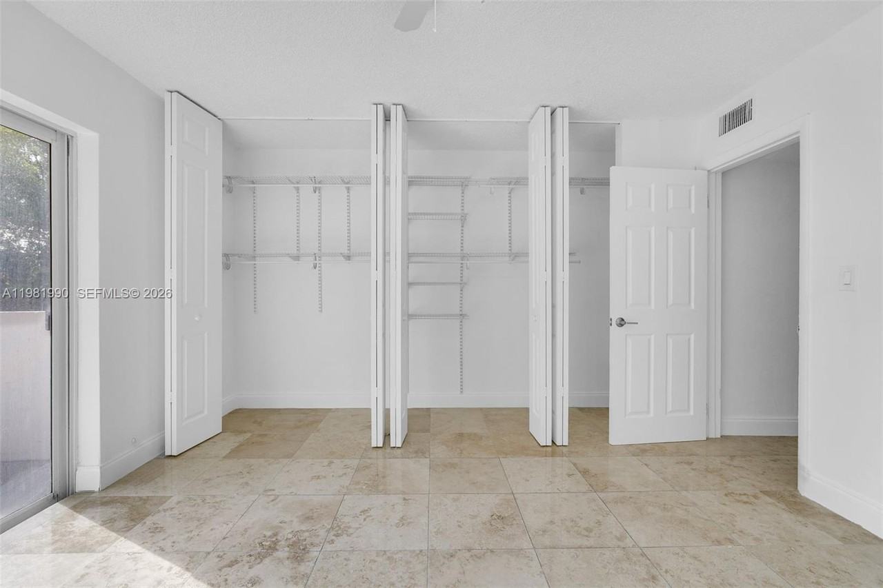 12101 Ne 6th Ave #7 - Photo 3 of 50