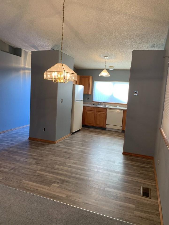 5375 Butterfield Dr - Photo 4 of 9