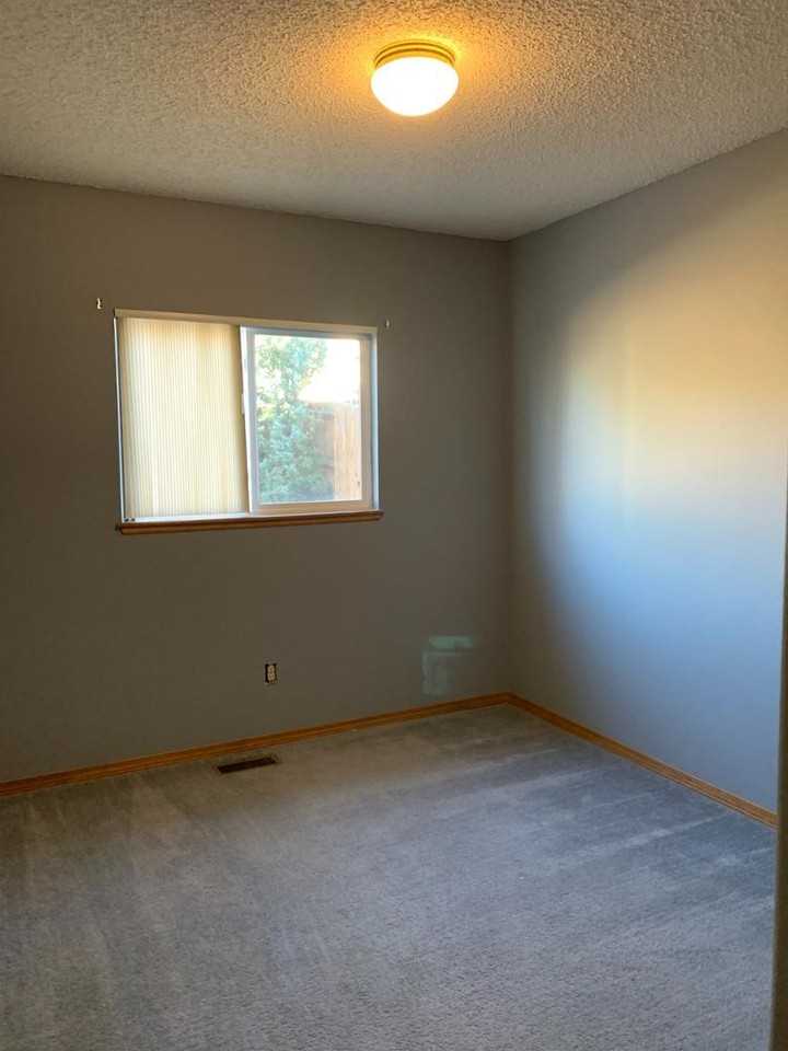 5375 Butterfield Dr - Photo 7 of 9