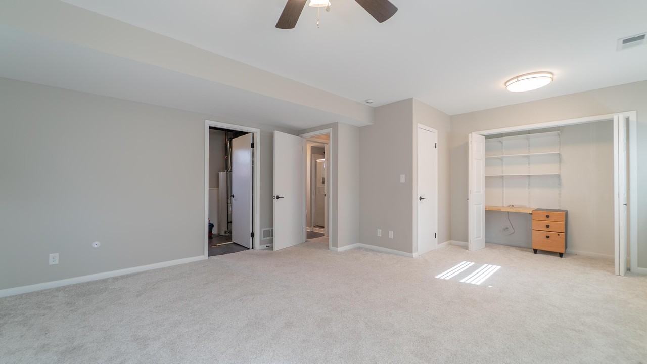 840 Appletree Dr - Photo 2 of 32