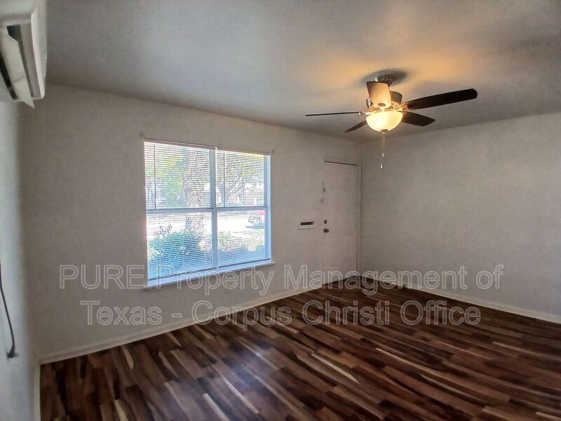 901 Furman Ave #D - Photo 4 of 24