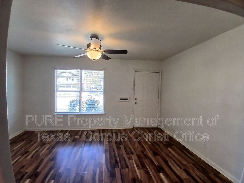 901 Furman Ave #D - Photo 5 of 24