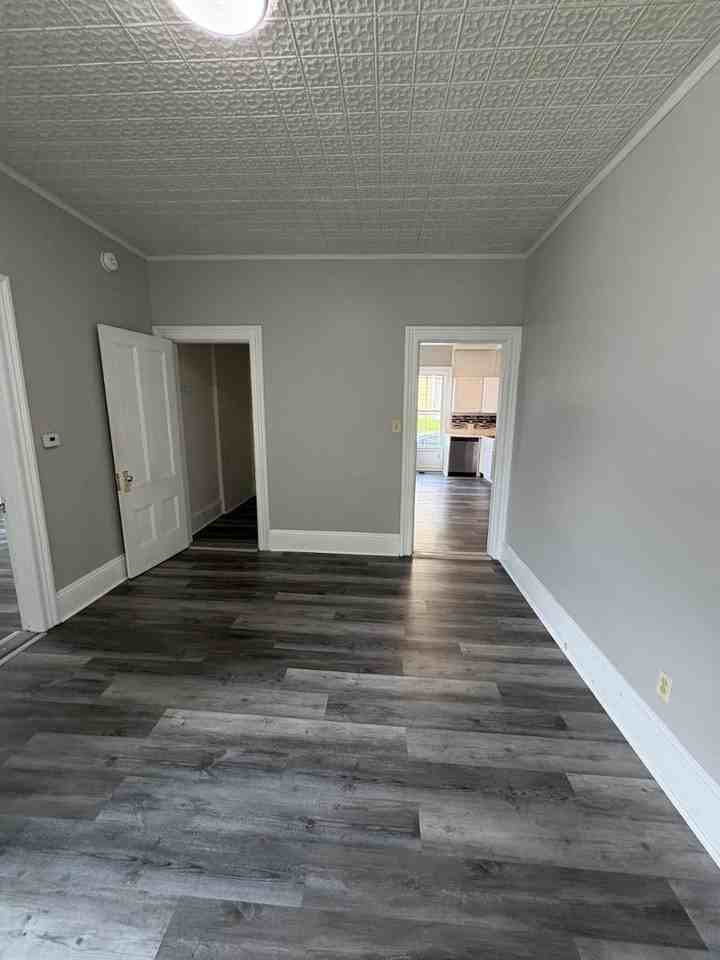 142 Pierce St #2 - Photo 3 of 11