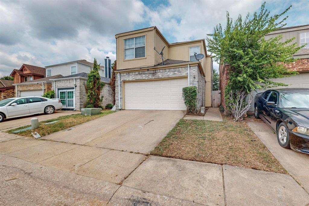 919 Fairbanks Cir - Photo 2 of 38