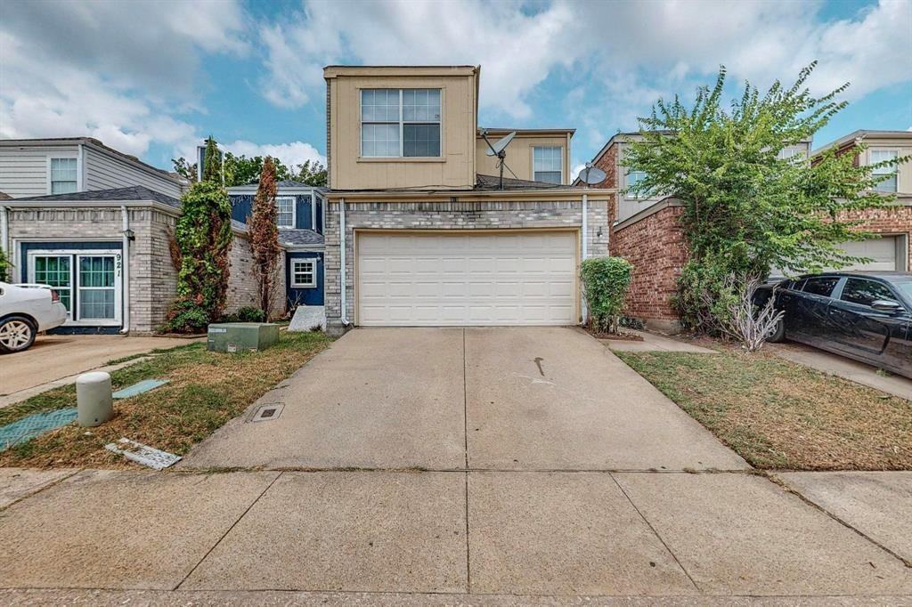 919 Fairbanks Cir - Photo 3 of 38