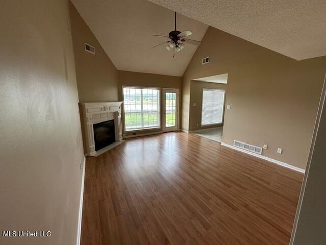 3189 Stonehenge Dr - Photo 3 of 6