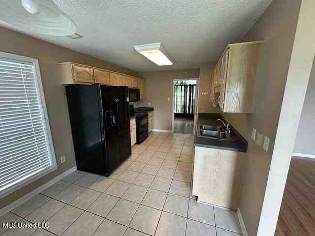 3189 Stonehenge Dr - Photo 4 of 6