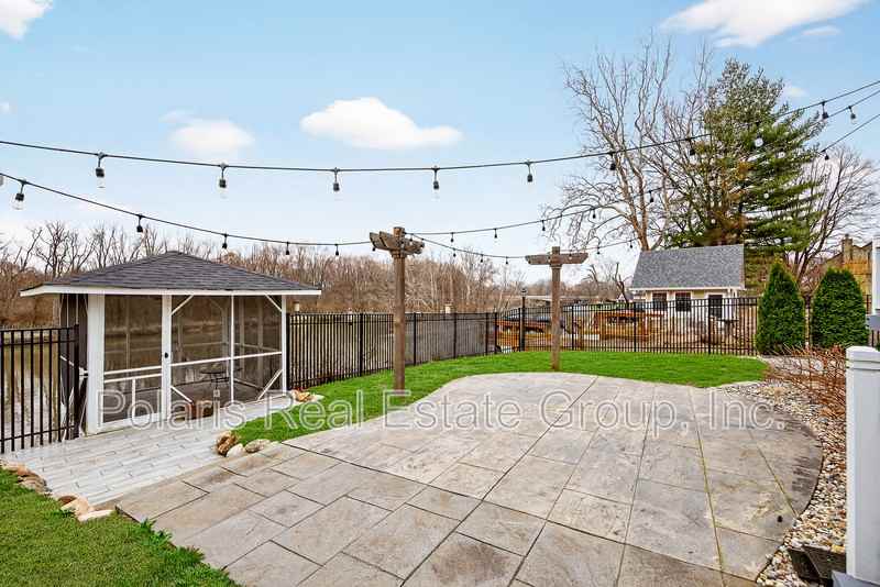 2222 E 75th St - Photo 2 of 34