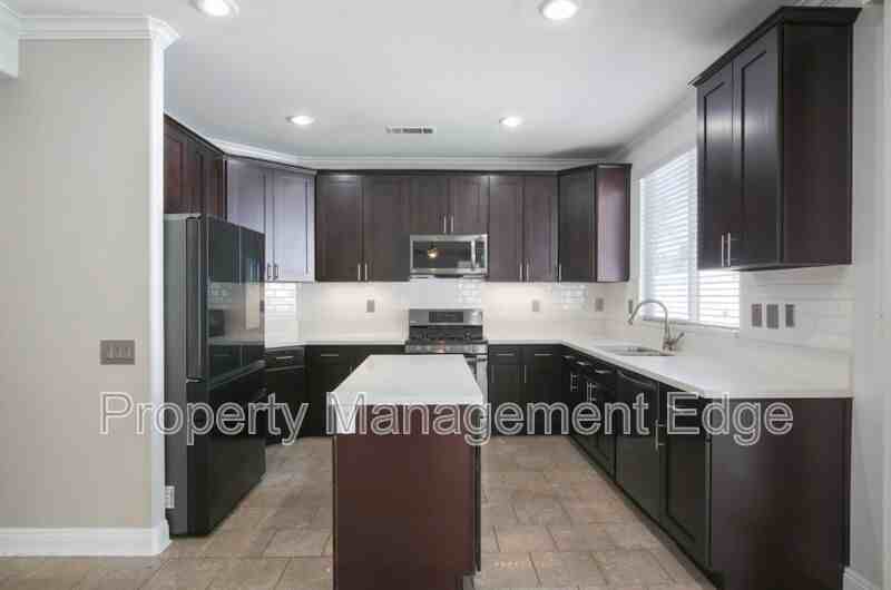 29880 Pinehurst Dr - Photo 7 of 30