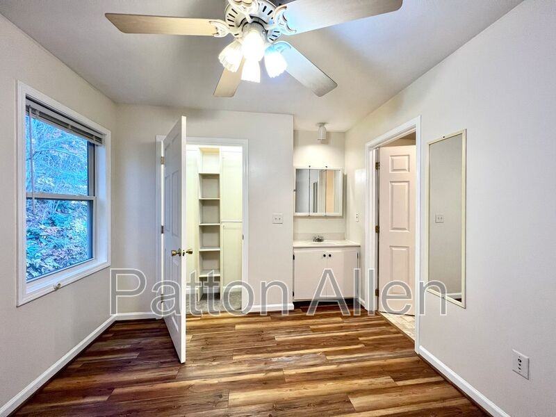 109 Citadel Dr #109 - Photo 4 of 12