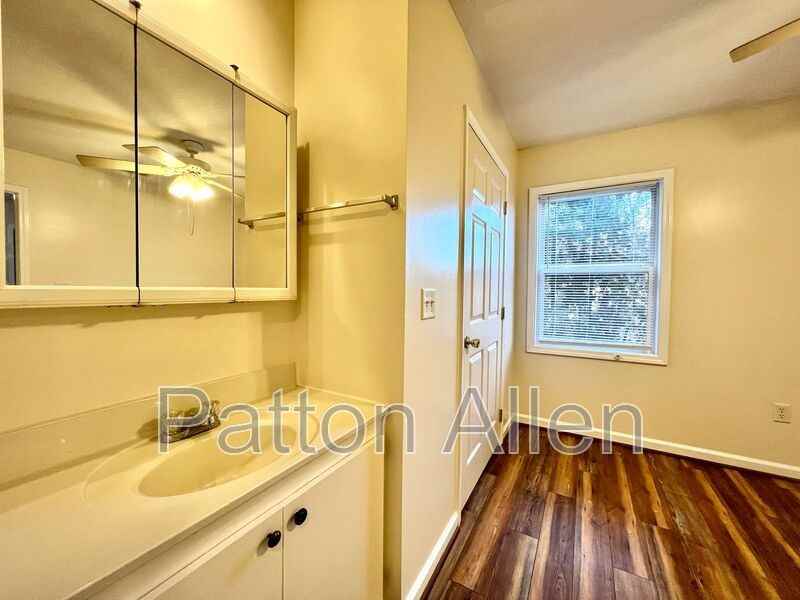 109 Citadel Dr #109 - Photo 6 of 12