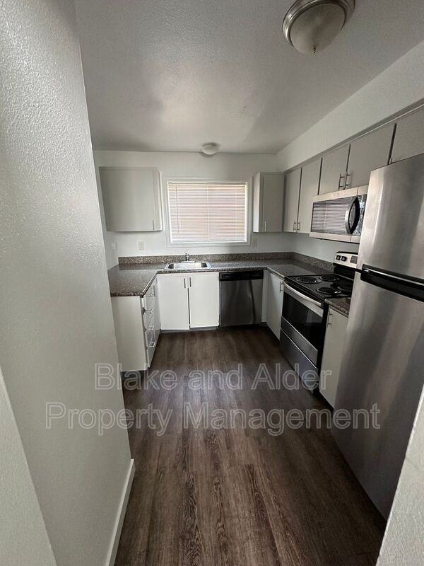 15847 Se Stark St #51 - Photo 7 of 14