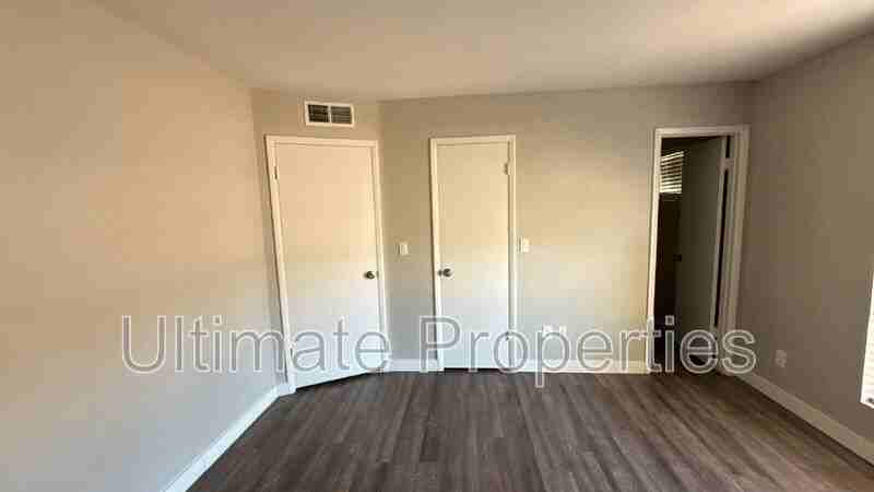 19219 N 21st Dr - Photo 6 of 9