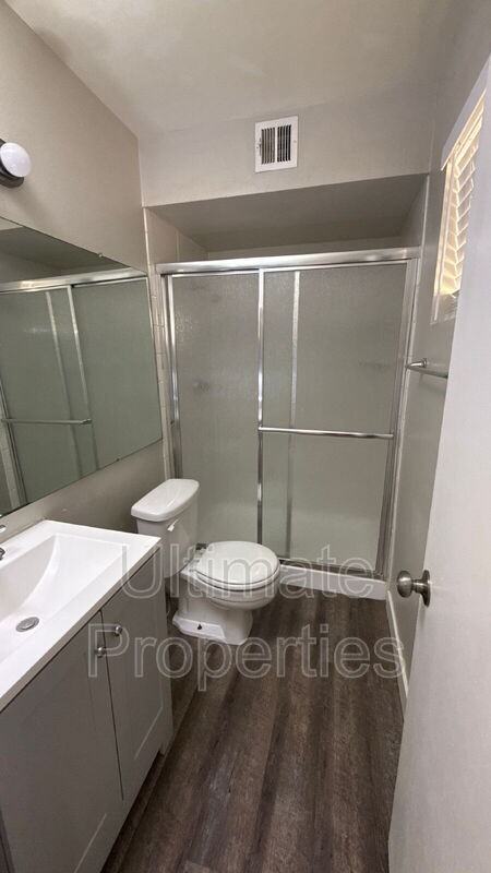 19219 N 21st Dr - Photo 7 of 9