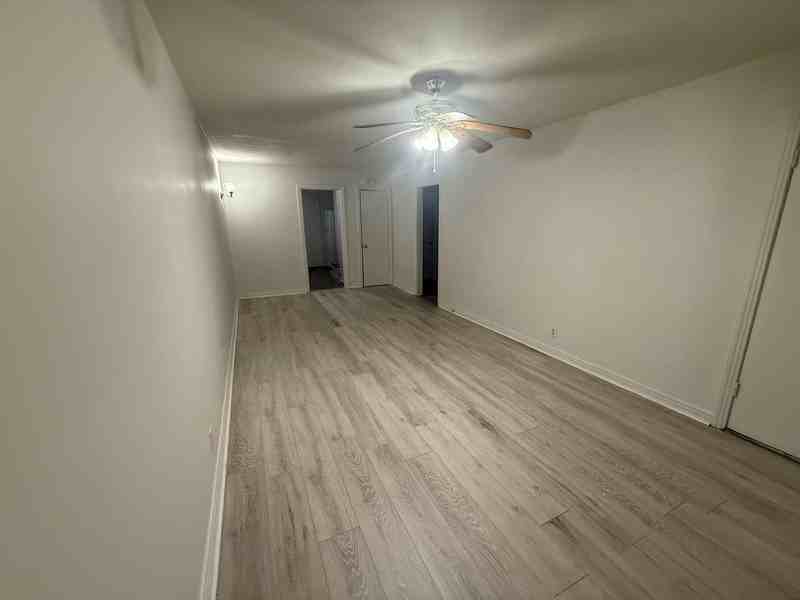 1002 Royal Avenue Florence Al - Photo 2 of 4