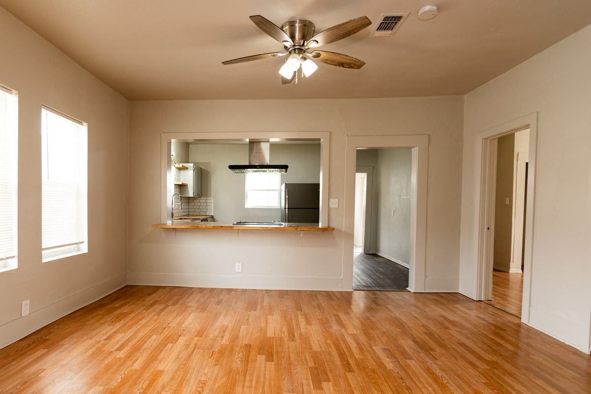 905 N 9th St - Photo 7 of 14