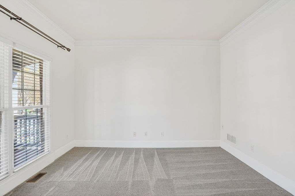 1200 Cresthaven Ln - Photo 6 of 50