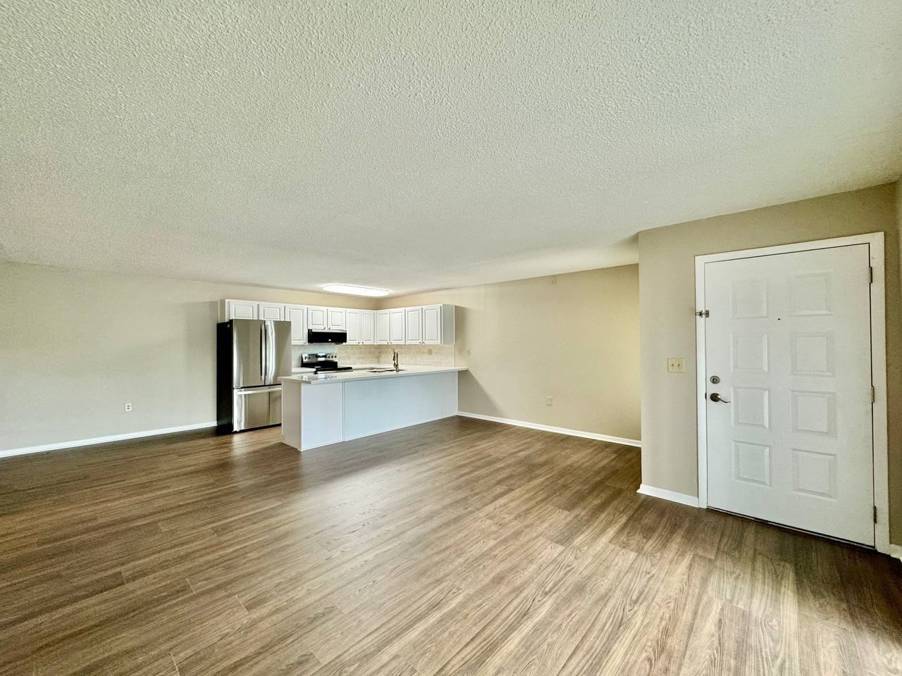 3323 Crystal Ct E #A - Photo 5 of 31