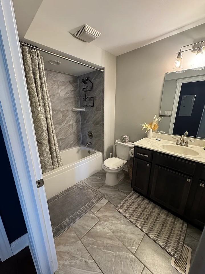 538 3rd Ave - Photo 3 of 4