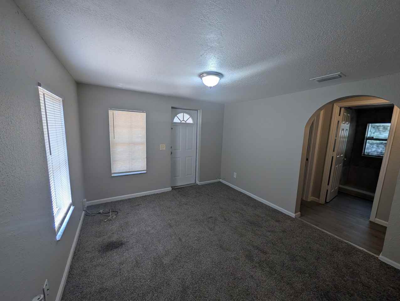 3705 E North Bay St - Photo 4 of 16