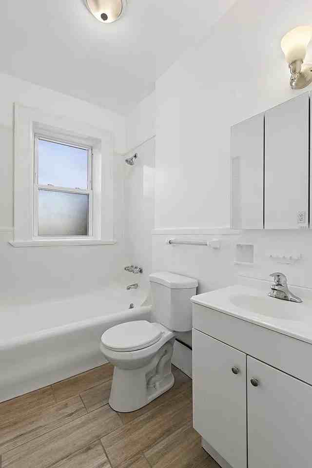 47 N Fullerton Ave #7 - Photo 4 of 4