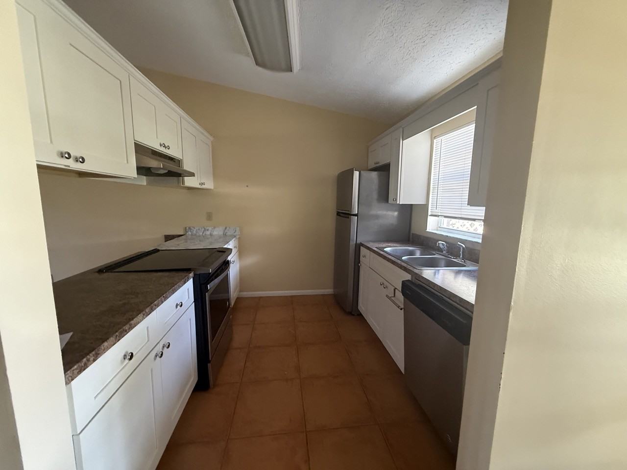 163 Fairway Dr - Photo 3 of 14