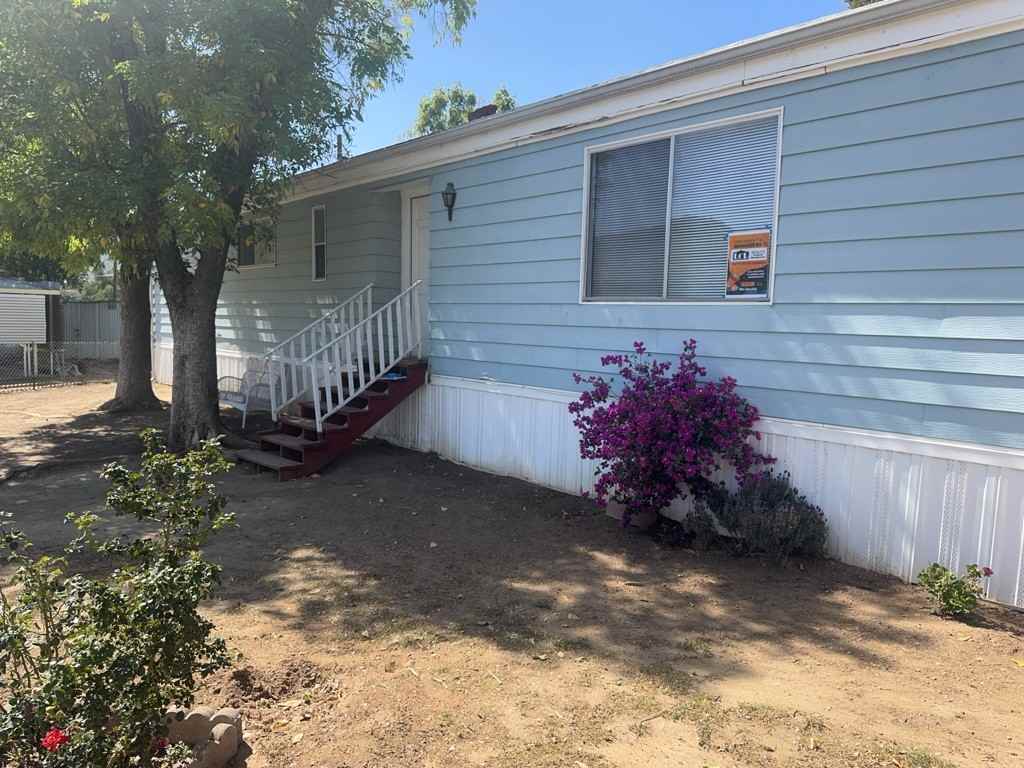 25961 Leila Dr - Photo 5 of 46