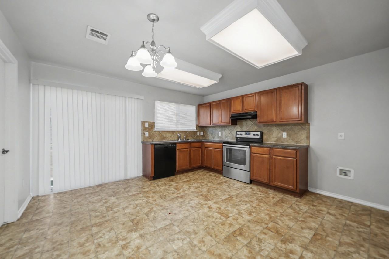 8704 Sage Meadow Dr - Photo 4 of 22