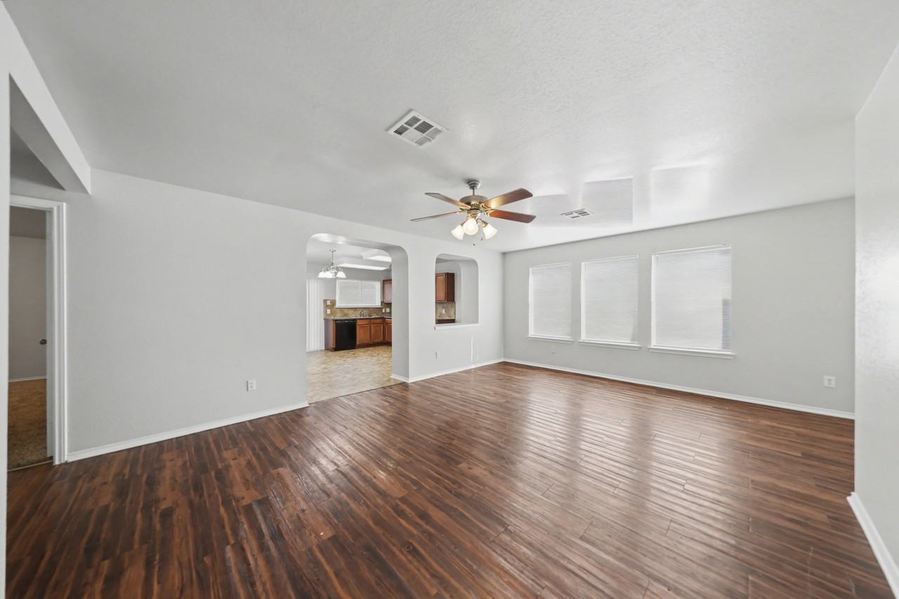 8704 Sage Meadow Dr - Photo 6 of 22