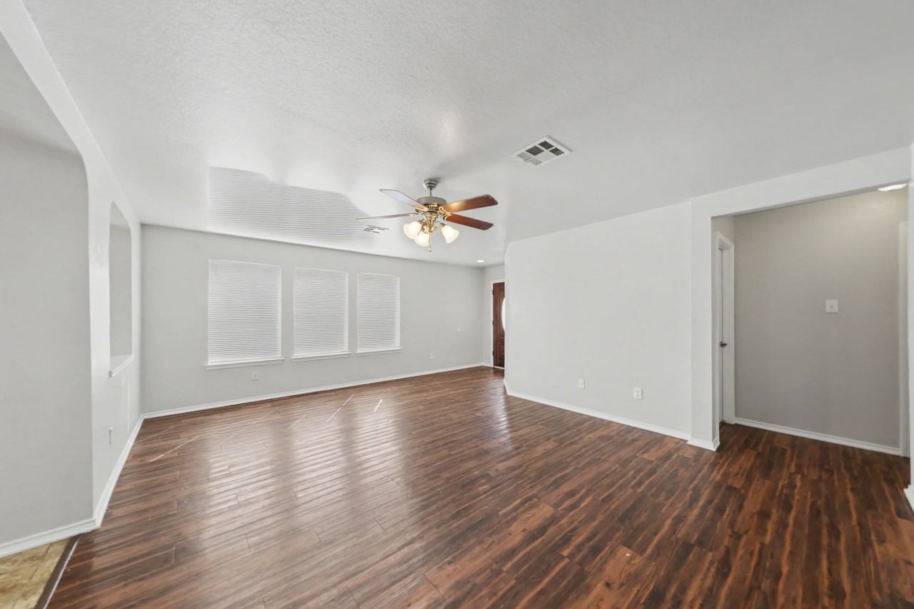 8704 Sage Meadow Dr - Photo 7 of 22